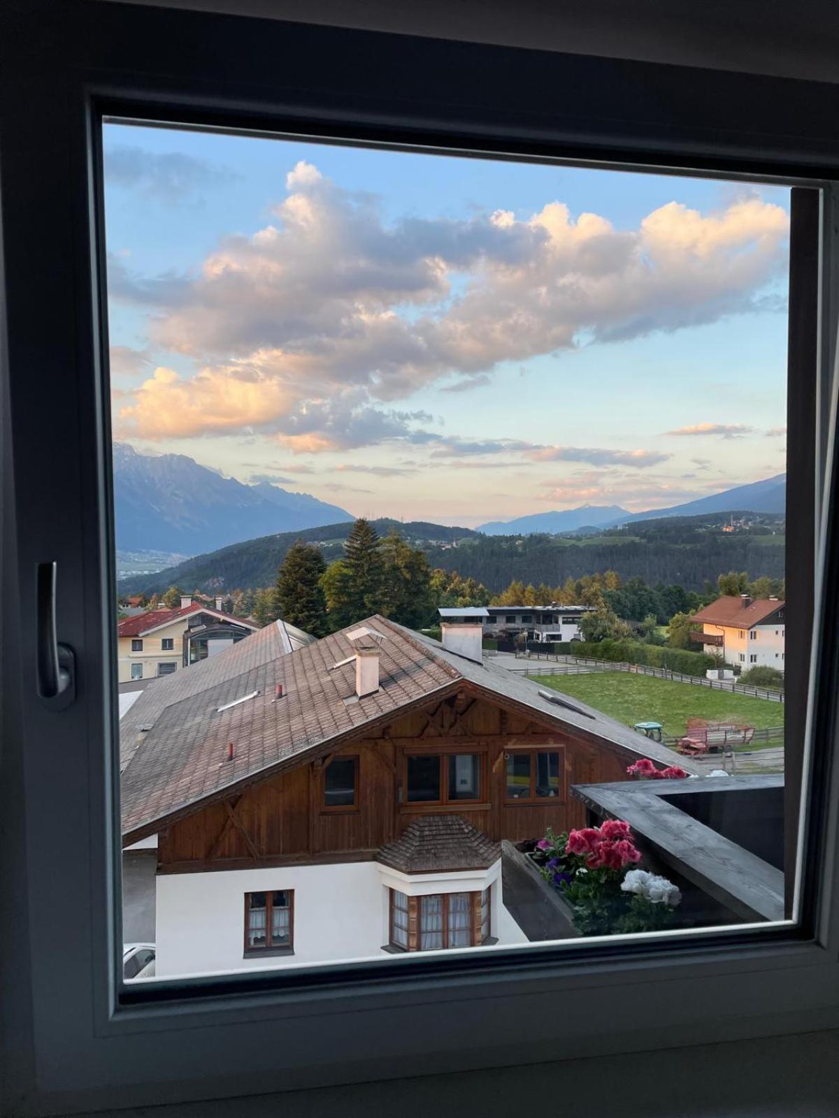 Suite Mutters Innsbruck Exterior foto